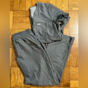 Women’s figs set: grey graphite color: size Medium